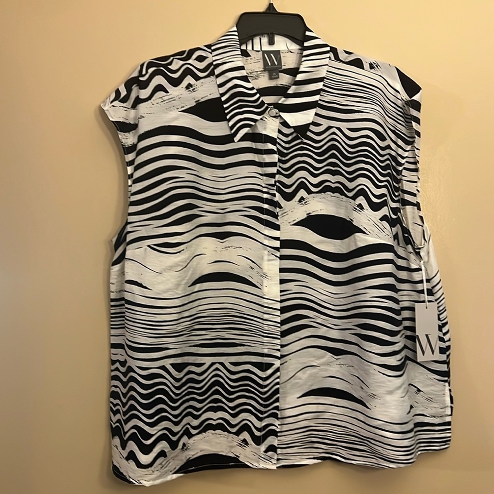 Worthington women’s plus size black white print no sleeve top. NWT